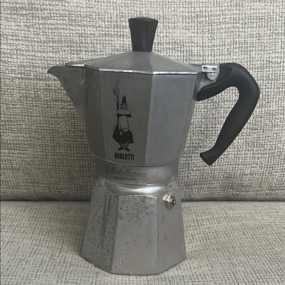 EUC Silver Moka Express Stovetop Espresso Maker